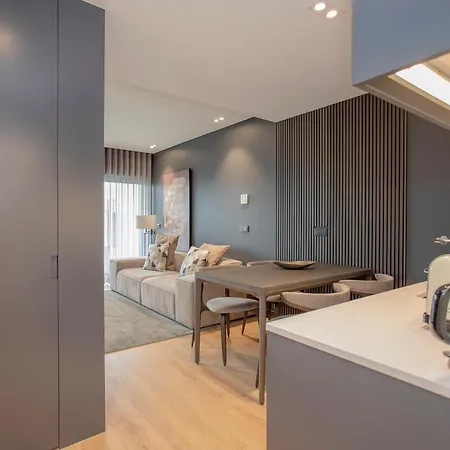 Apartment Liiiving In Porto - Dragao Pool View Apartments *