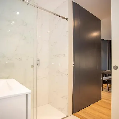 Apartamento Liiiving In Porto - Dragao Pool View Apartments Oporto