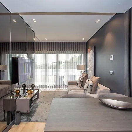 Liiiving In Porto - Dragao Pool View Apartments * Oporto