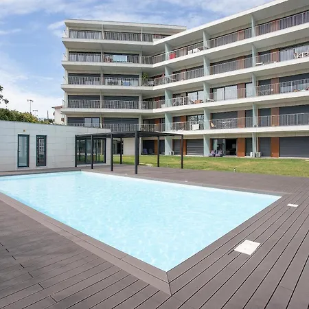 Apartamento Liiiving In Porto - Dragao Pool View Apartments Oporto
