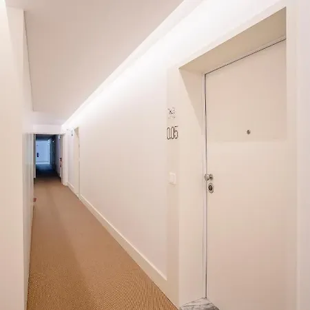 Apartment Liiiving In Porto - Dragao Pool View Apartments Porto