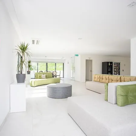 Liiiving In Porto - Dragao Pool View Apartments Apartment